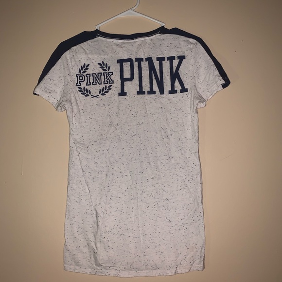 Pink brand , blue and gray t-shirt - Picture 2 of 3